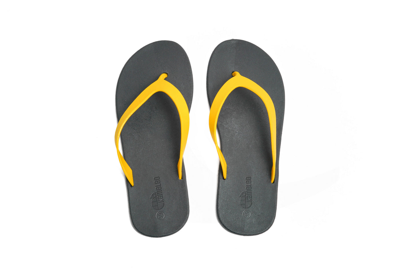 Flippy Black Sole Yellow Strap