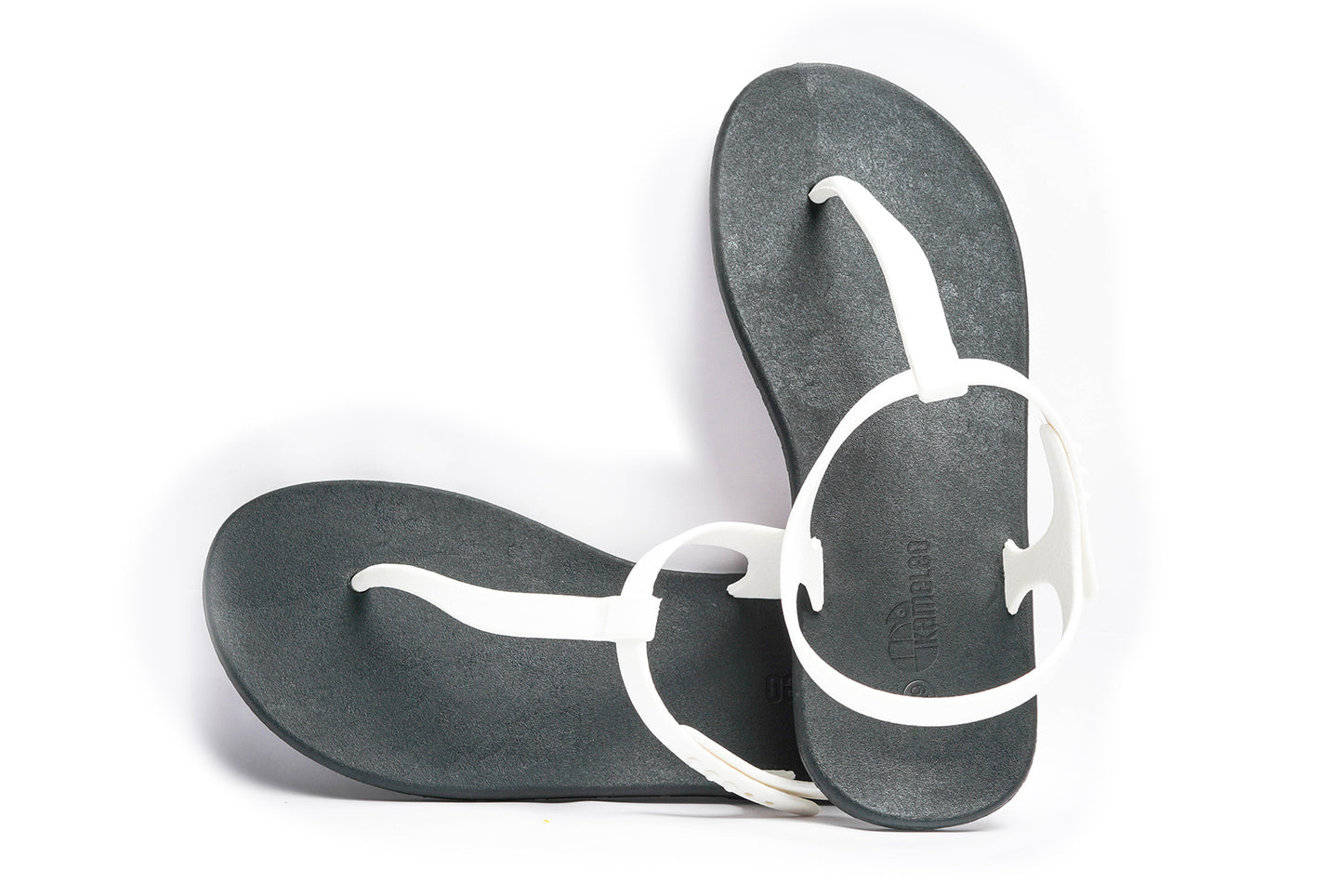 Saily Black Sole White Strap