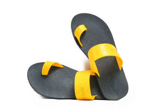 Pop Thumb Kids Black Sole Yellow Strap