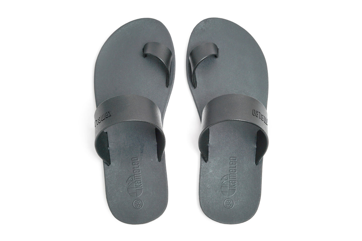 Pop Thumb Black Sole Black Strap
