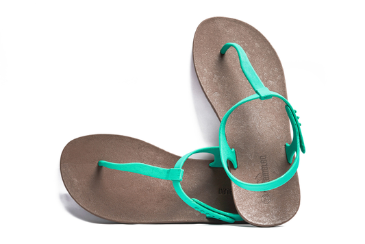 Saily Brown Sole Green Strap