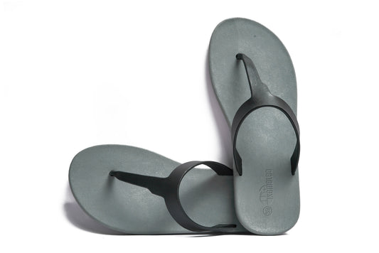 Thongs Grey Sole Black Strap