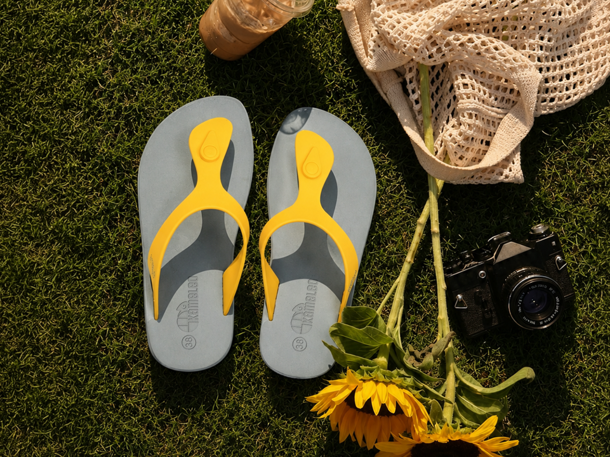 Candy Grey Sole Yellow Strap