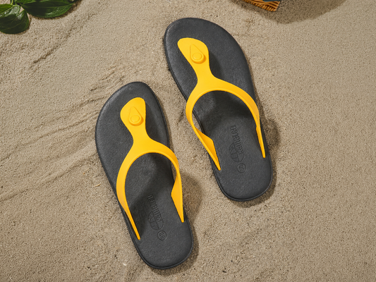 Candy Black Sole Yellow Strap